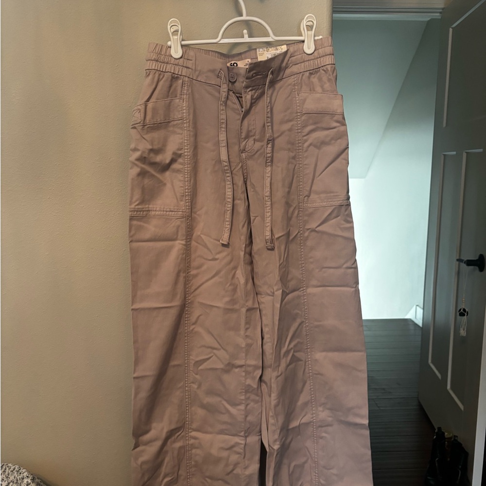 Junior's Utility Cargo Pants in Lilac/Taupe